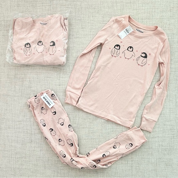 NWT Old Navy Penguin Pajama Set Size 5T (Qty 2) - Picture 1 of 7